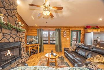 Vacation House for 8 Guests in Deep Creek Lake, Garrett County, Picture 3
