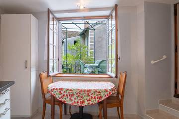 Gîte pour 4 Personnes dans Sainte-Croix-Vallée-Française, Région de Florac, Photo 3