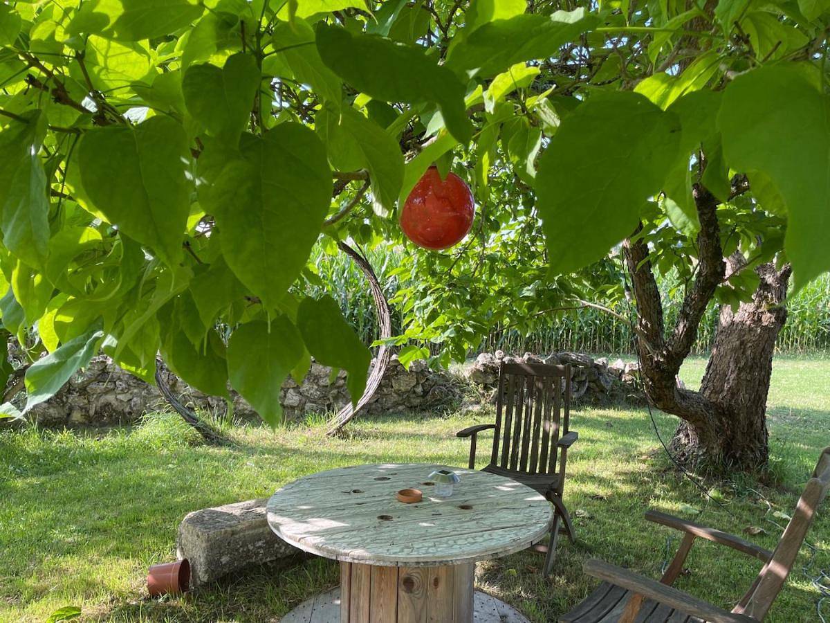 In the heart of artists's house in Espiens, Région de Nérac