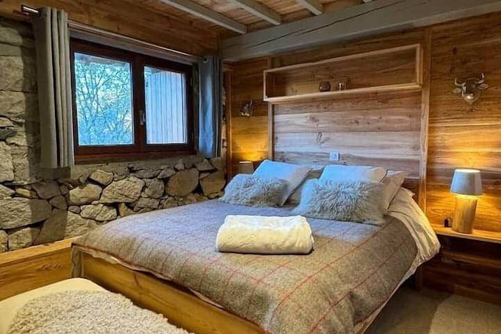 Location de vacances pour 8 personnes, avec jacuzzi et jardin à Estaing - 4