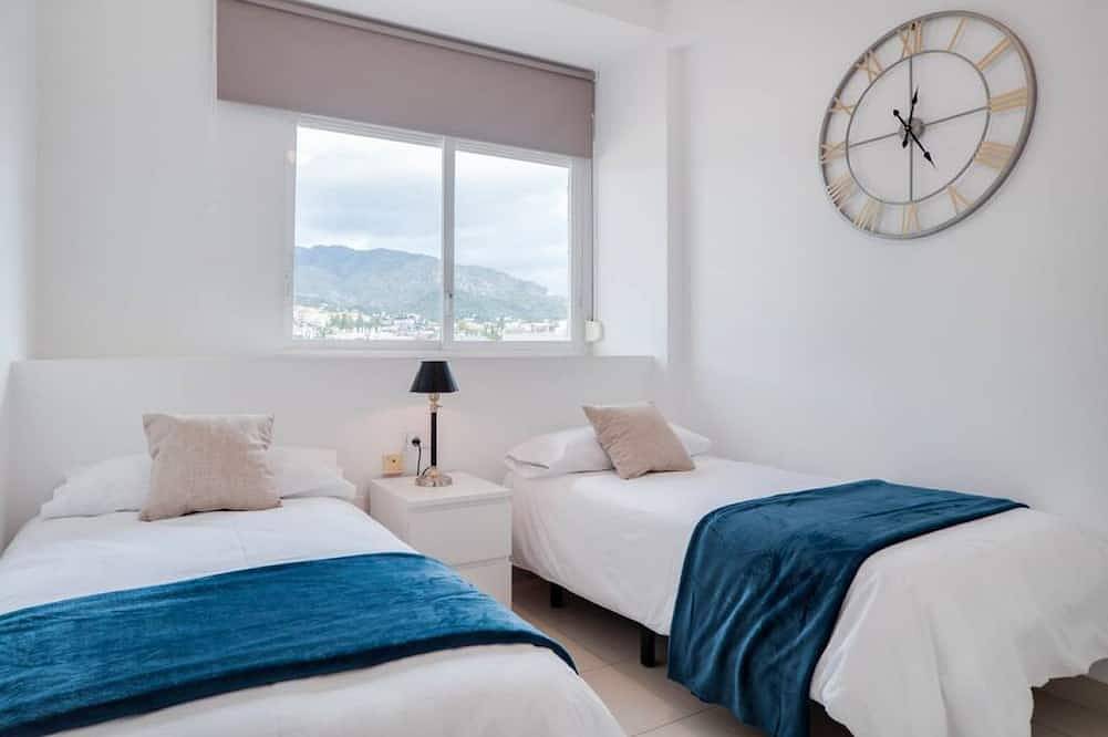 Apartamento entero, Apartamento con vistas frontales al mar y terraza in Marbella Centro, Marbella