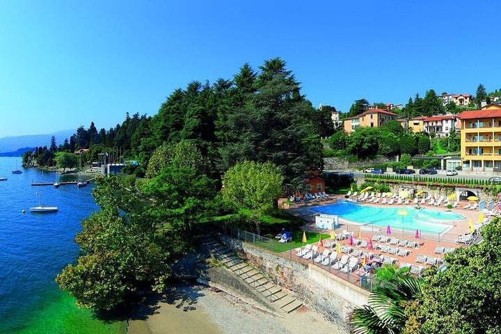 Ferienwohnung für 4 Personen, mit Garten und Kinderpool sowie Pool am Lago Maggiore