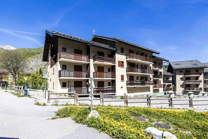 Studio entier, Studio cabine 4 personnes 2* exposé Ouest in Valloire, Région de Saint-Jean-de-Maurienne