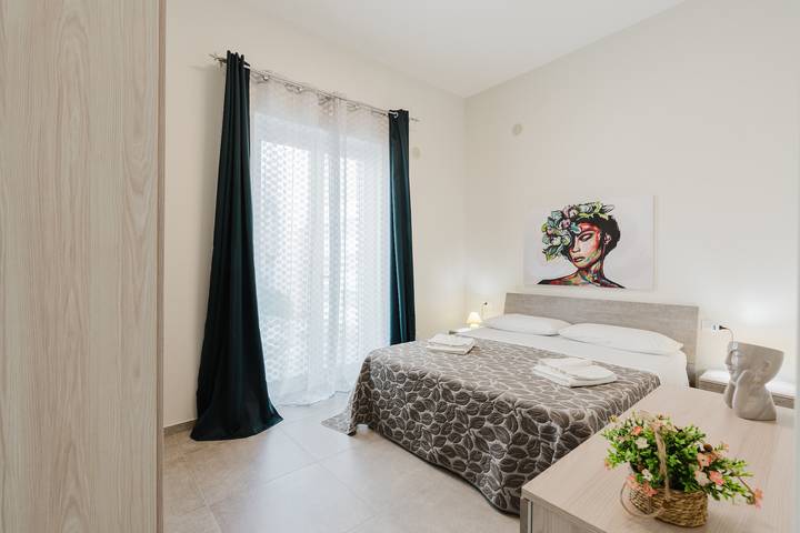 Entire apartment, Apartment 'Lazzara 19 - Home 01' with Balcony, Wi-Fi and Air Conditioning in Marsala, Trapani Province
