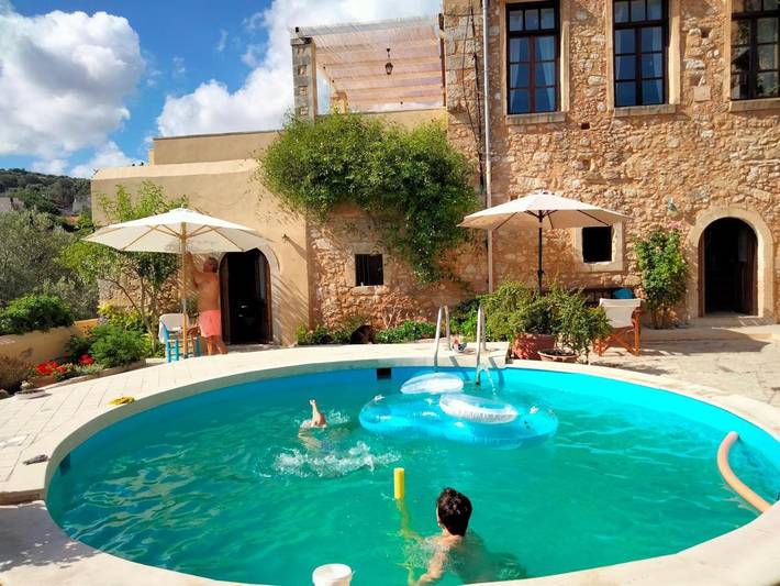 Chambre d’hôte pour 2 personnes, avec jardin ainsi que vue et piscine à Réthymnon - 2