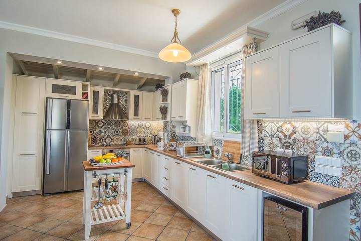 Location de vacances pour 8 personnes, avec terrasse et jardin dans Kassiopi - 4