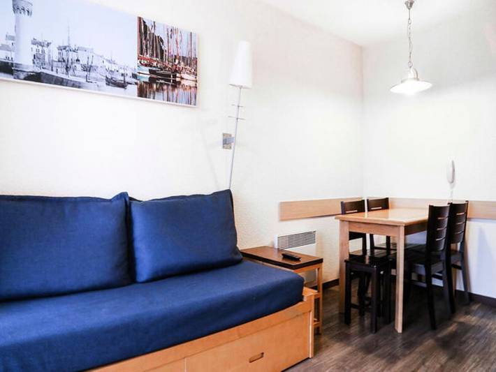 Gîte pour 5 personnes, avec piscine et balcon, adapté aux familles dans Casino de Trouville - 2