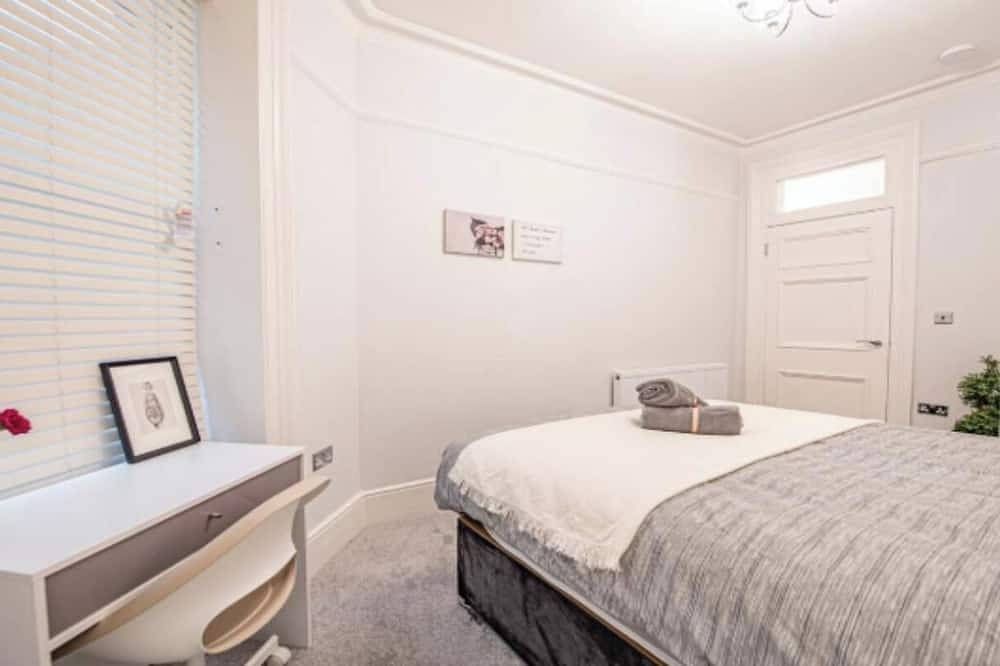 Ganze Wohnung, Stylish Central London Flat with Pool Table, Office Space & Prime Location in London, Südostengland