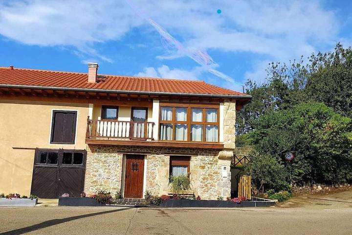 Casa rural para 6 personas, con jardín, Se admiten mascotas en Costa Occidental (Cantabria) - 3