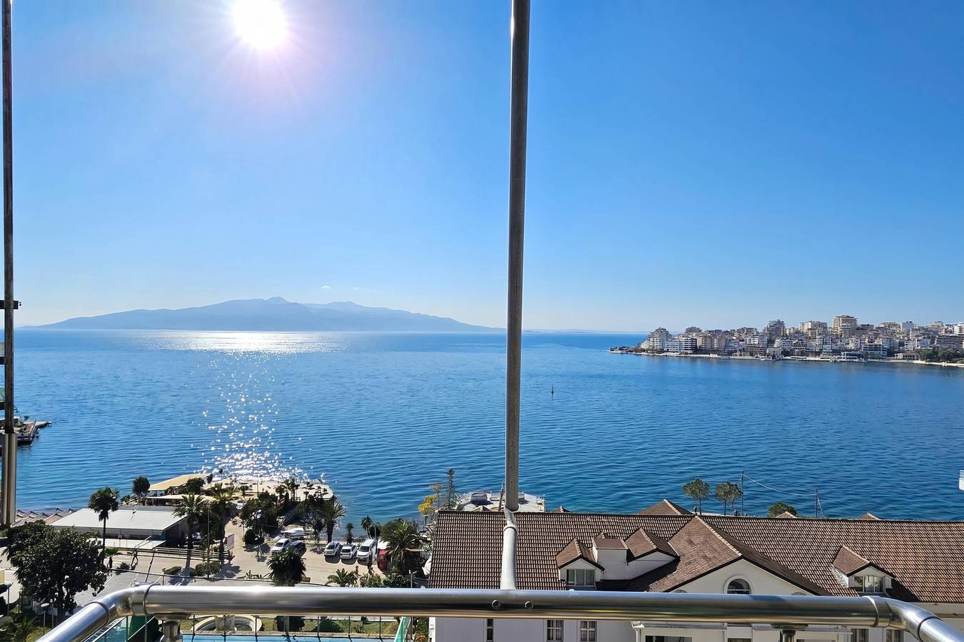 Appartamento intero, Appartamento vacanze per 4 persone con vista oceano in Saranda, Valona