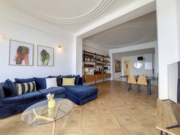 Entire apartment, N&J - Mediterranee Promenade- Sea View - High floor in Nice (France), Mediterranean Coast (France)