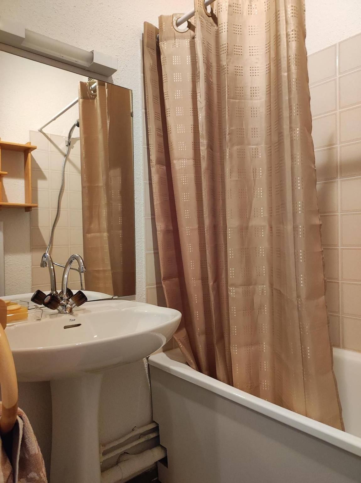 Entire studio, Résidence Les Fontettes 2 - Studio sleeping corner 4 people (224) in La Joue du Loup, Le Dévoluy