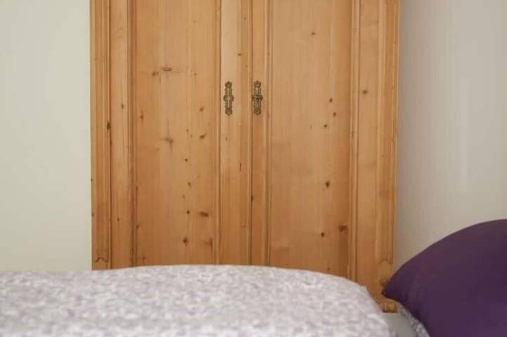 Ganze Wohnung, Helles Apartment mit großem Garten und Tiefgarage in Neuschwanstein, Füssen