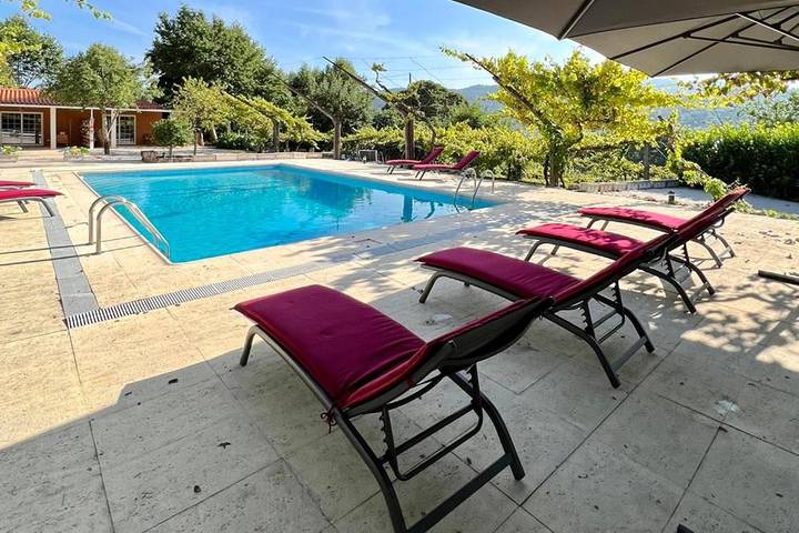 Maison de campagne pour 2 personnes, avec Jardin ainsi que Piscine et Vue à Celorico de Basto - 4
