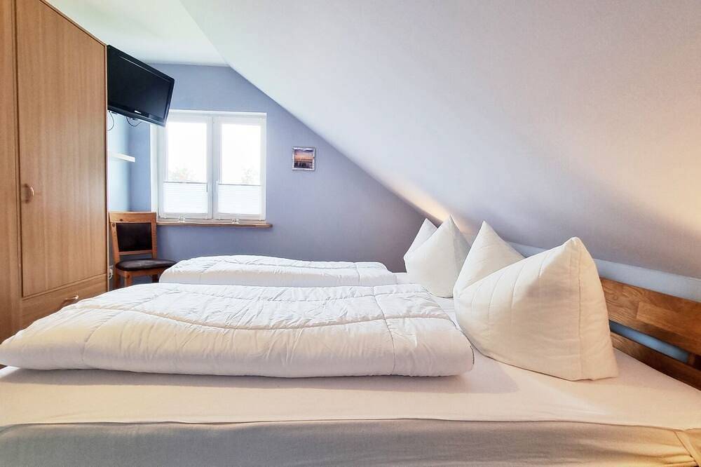 Zauberhaftes Ferienhaus Himi in unmittelbarer Nähe zum Passader See mit eingezäu in Passade, Südliche Ostseeküste
