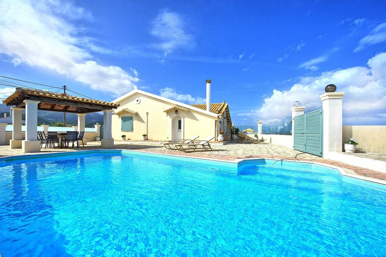 Beach Villa Athanasia in Παραλία Αλμυρού, Κέρκυρα