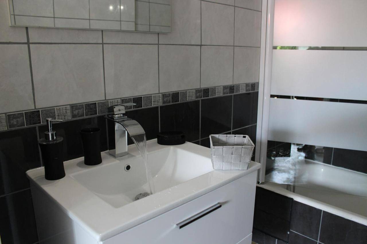 Appartement entier, Charmant T1 Annecy velos parking prive in Annecy, Annecy (commune)