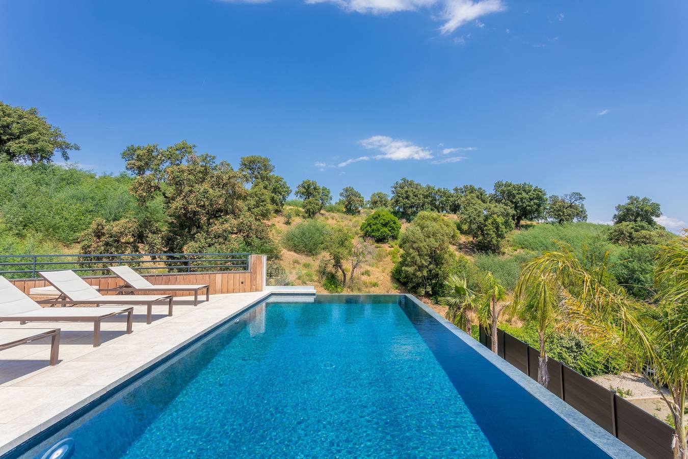 Villa « Belenos Piscine Vue Mer » avec vue sur la mer, Wi-Fi et climatisation in Roquebrune-sur-Argens, Côte méditerranéenne (France)