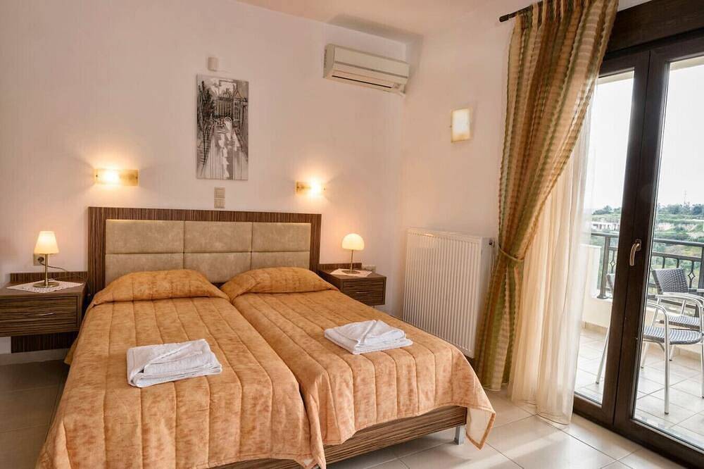 Family Villa w/Private Pool, Childrens Area & Bbq in Mesi, Rethymno e dintorni