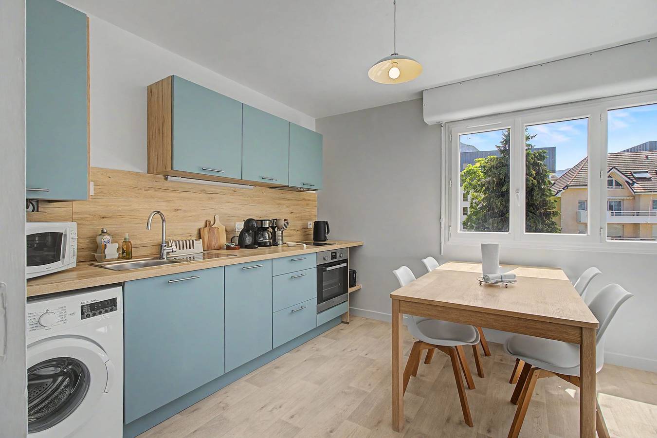 Appartement entier, Grand Studio au calme proche d'Annecy pouvant accueillir jusqu'à trois pers in Annecy-le-Vieux, Annecy (commune)