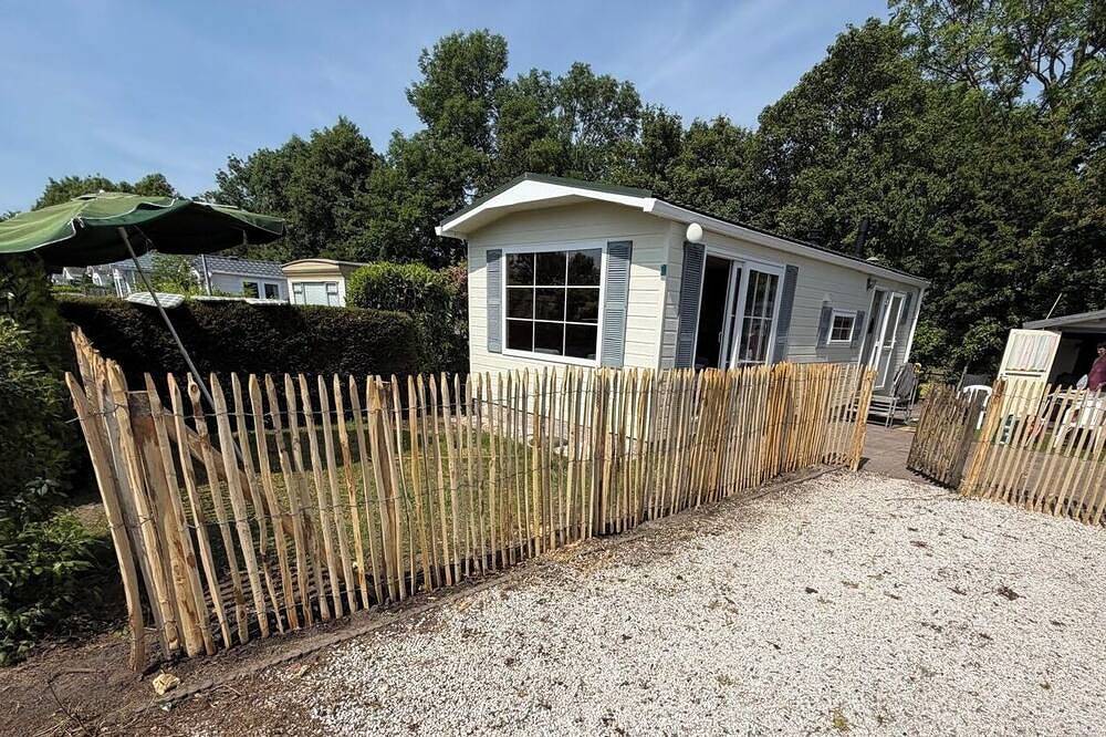 Charmantes Chalet im ruhigen Goedereede – strandnah und inmitten der Natur in Goedereede, Goeree-Overflakkee