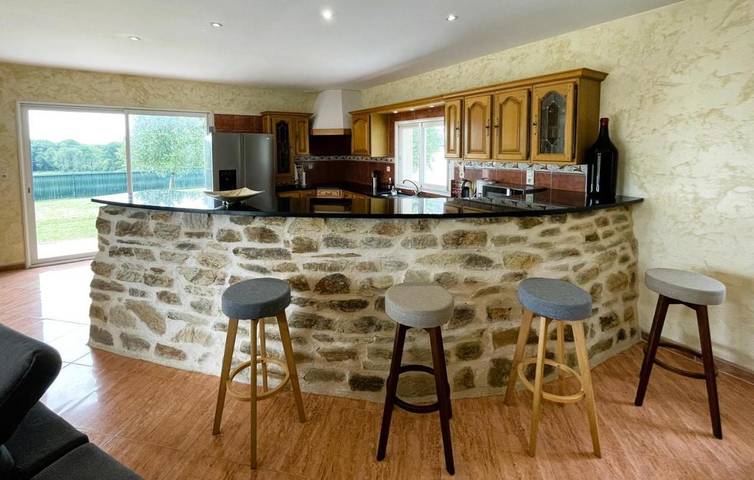 Location de vacances pour 6 personnes, avec piscine et terrasse à Espoey - 3