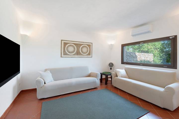 Appartamento intero, Appartamento 'Villa Solaris' con Vista Mare, Wi-Fi e Aria Condizionata in Conca Verde, Santa Teresa Gallura
