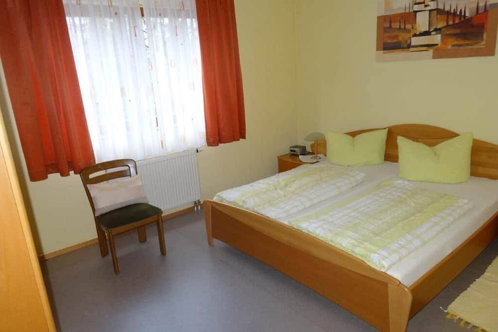 Ganze Wohnung, Geräumige, gemütliche 3* Fewo in Ortsrandlage mit Blick zur Burg Trifels in Annweiler, Trifelsland