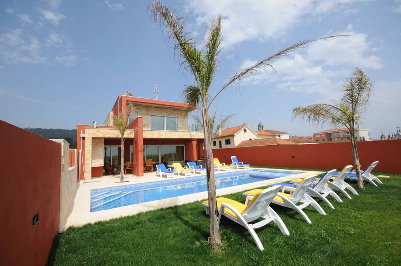 Superb Esposende Villa | 5 Bedrooms | Villa Agobar | Tennis Court in Marinhas, Esposende, Marinhas e Gandra