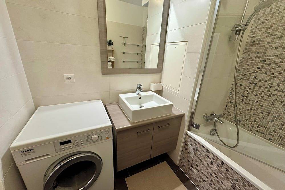 Appartement entier, Appartement 3P cosy avec loggia in Le Plessis-Robinson, Hauts-de-Seine