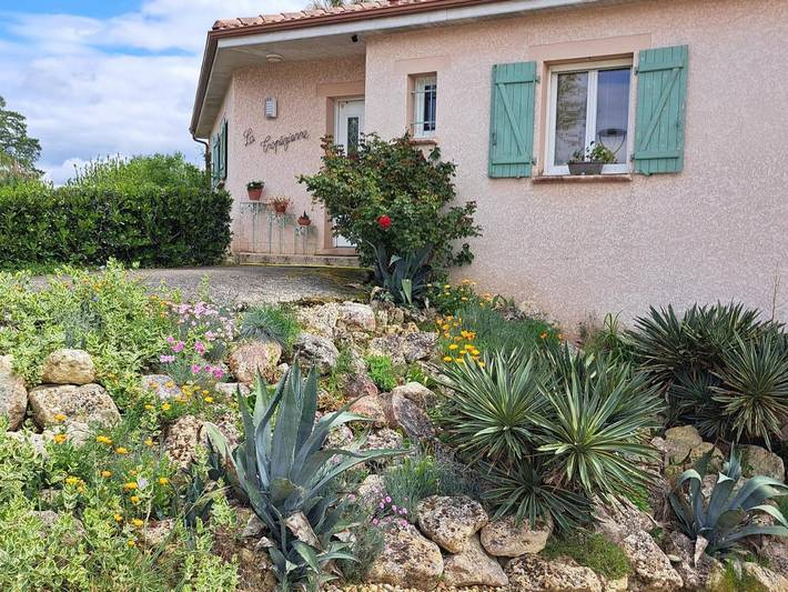 Gîte pour 2 personnes, avec jardin et piscine à Castéra-Verduzan - 2