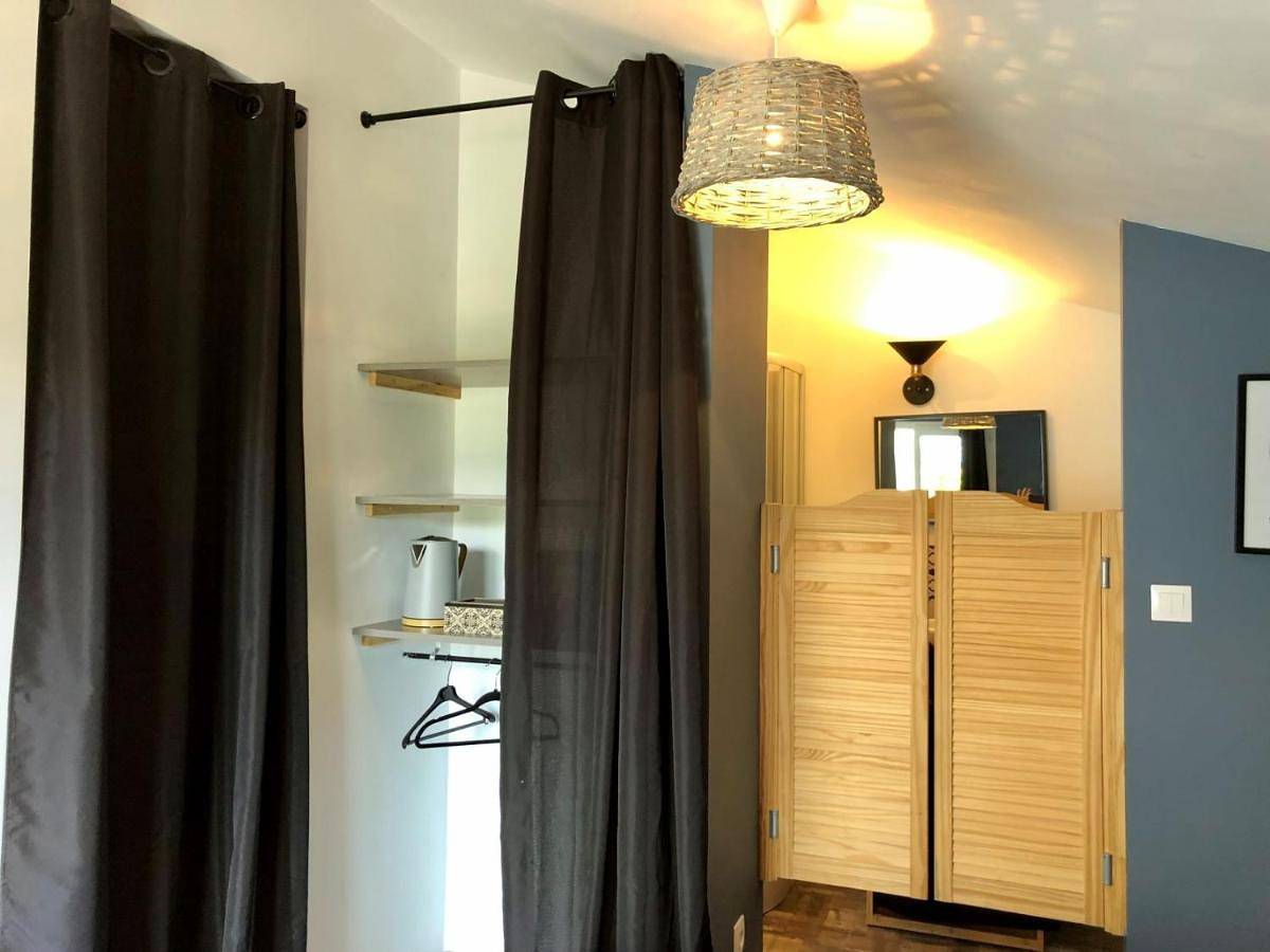 Double Room with Private Bathroom in Le Teich, Région d'Arcachon