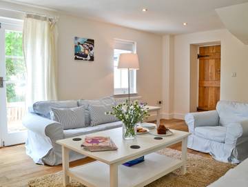 Holiday Rental for 6 People in Ceredigion, Mid-Wales, Photo 3