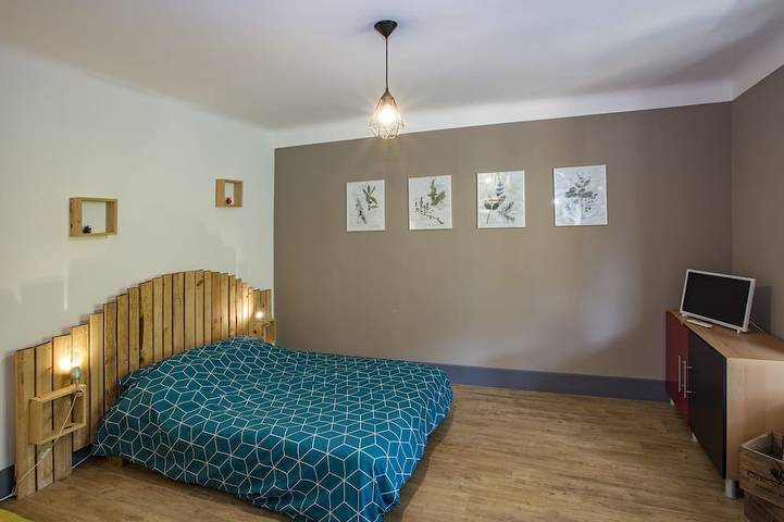 Location de vacances pour 4 personnes, avec piscine ainsi que jardin et terrasse à Les Salles-du-Gardon - 2