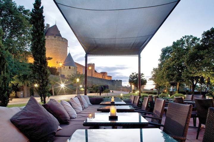 Hôtel pour 2 personnes, avec jardin et sauna ainsi que jacuzzi et piscine dans Cite Medievale