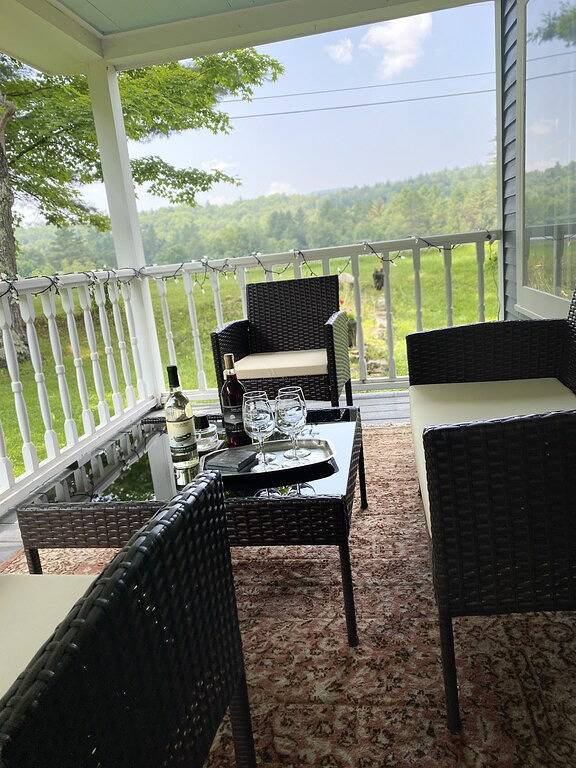 4bdrm Cottage central to year round fun w/fireplace in Weston (VT), Windsor County