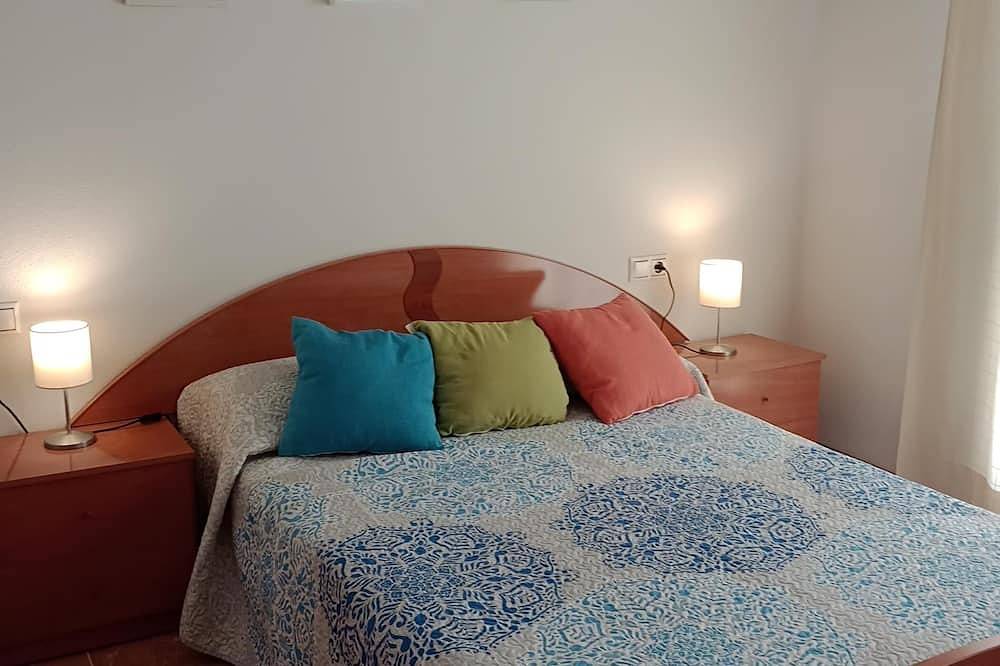 Apartamento entero, Apartamento playero con vistas a la montaña in Castell de Ferro, Gualchos