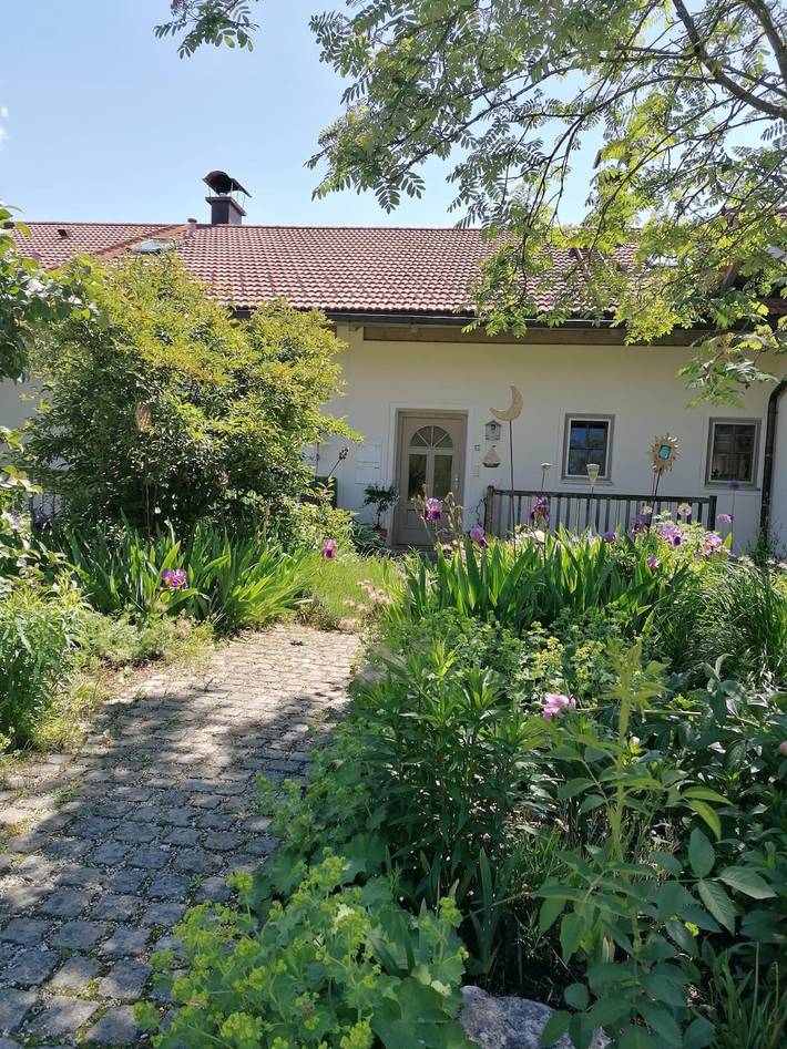 Ferienwohnung für 2 Personen, mit Balkon/Terrasse und Balkon, kinderfreundlich in Grabenstätt - 2