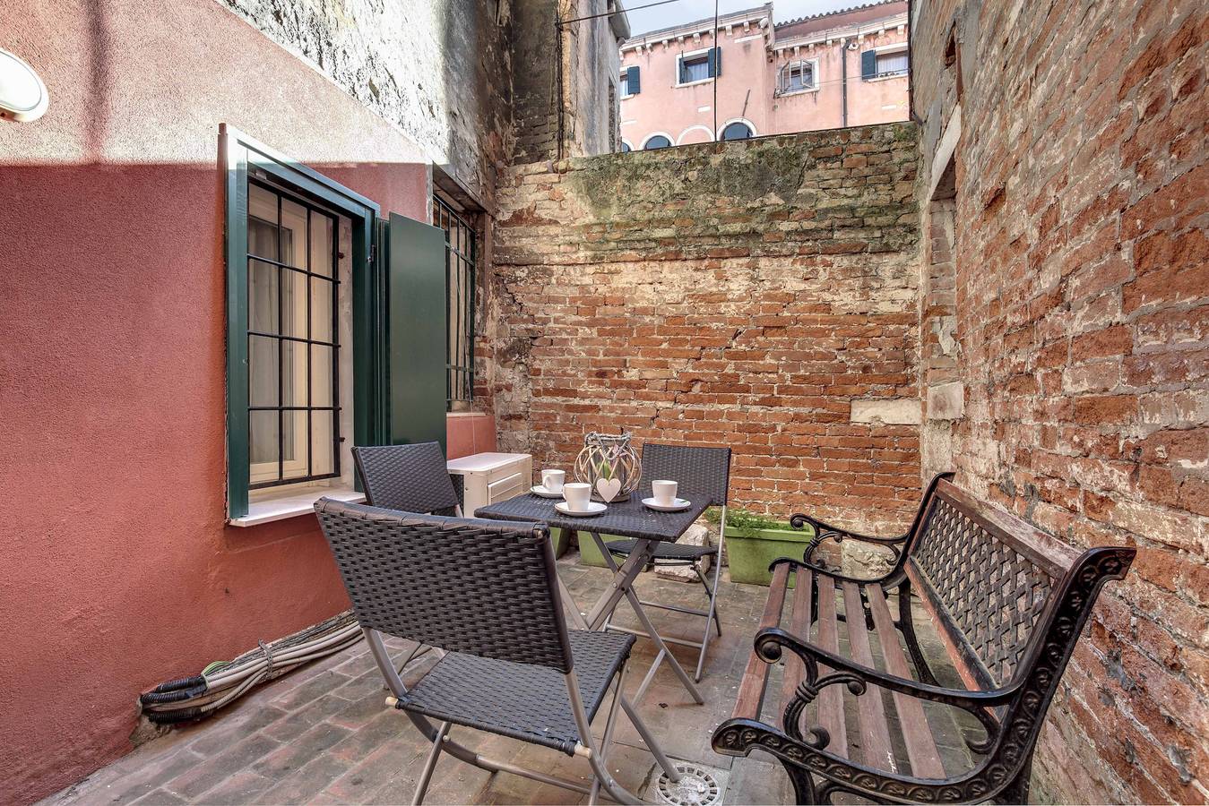 Entire apartment, I Quattro Mori by Wonderful Italy in Venice, Laguna di Venezia