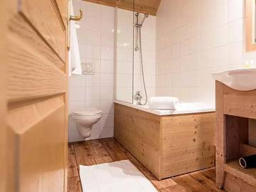 Camping für 8 Personen in Les Déserts, Bauges, Bild 3