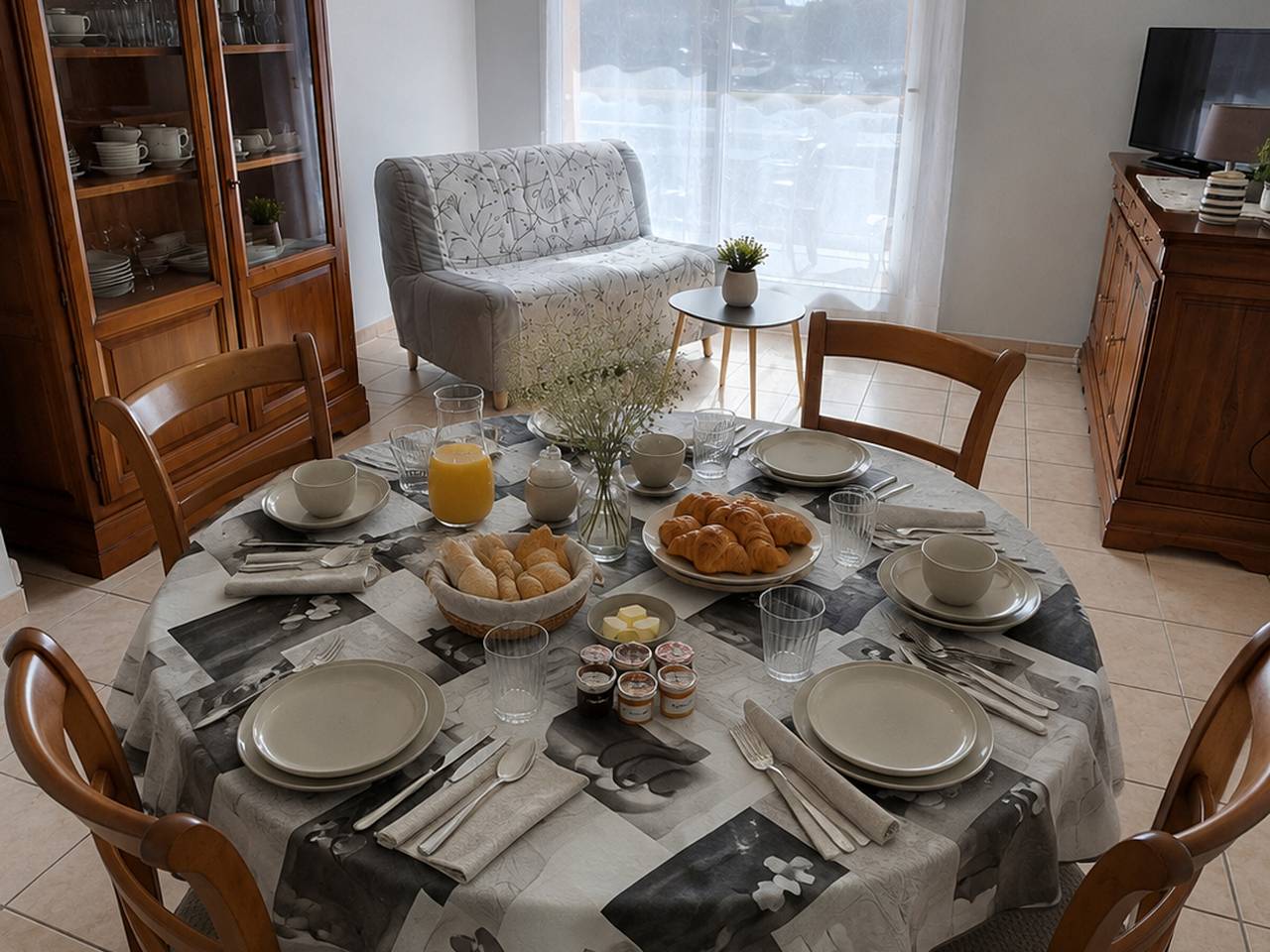Appartement entier, Appartement cosy pour 2, à 5 min de la plage, parking sécurisé in Saint-Brevin-les-Pins, Côte de Jade