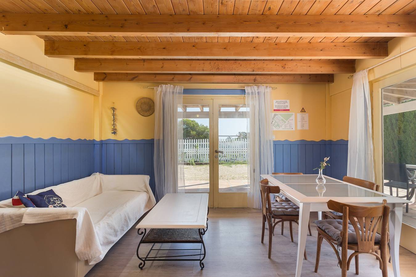 Casa de vacaciones "Amadeus" cerca de la playa con piscina compartida y Wi-Fi in Oliva, Costa Blanca