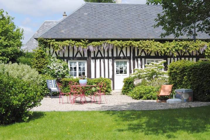Cottage pour 2 personnes, avec jardin et terrasse à Hattenville
