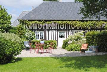 Chambre d’hôte pour 2 personnes, avec jardin et terrasse à Hattenville