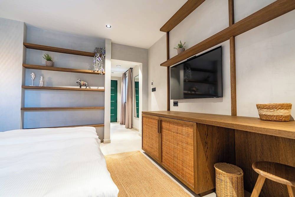 Moya Boutique Sleep - Garden Haven Room 1 in Drvenik Mali and Veli