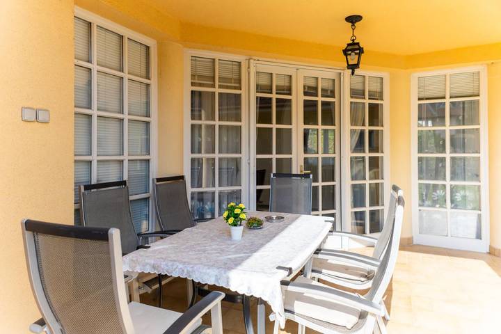 Ferienwohnung für 8 Personen, mit Garten und Balkon, kinderfreundlich in Zalakaros