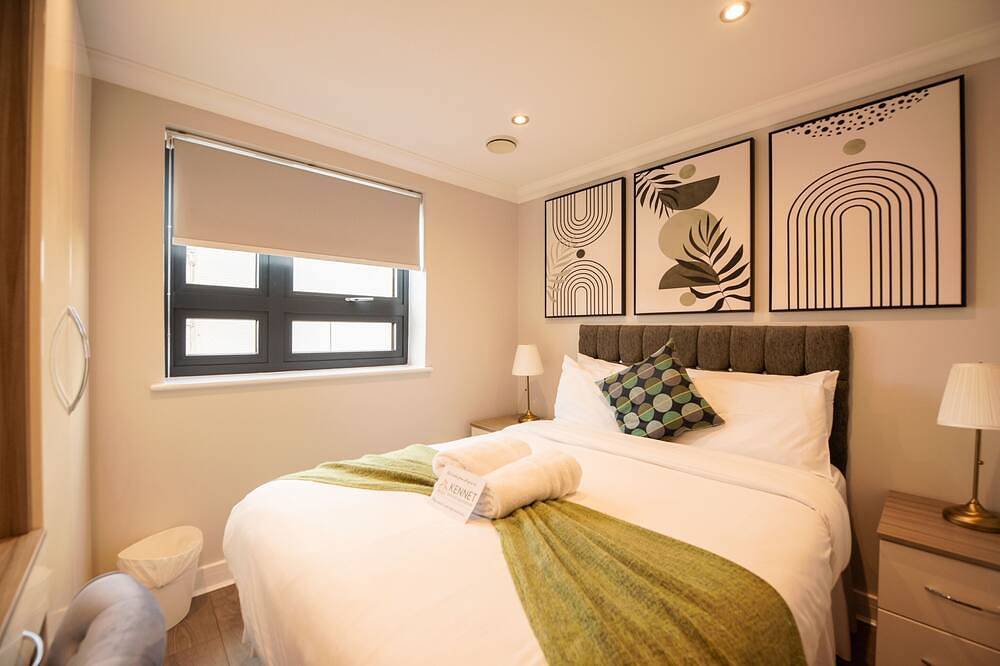 Appartement entier, Appartement-Première Classe-Sdb privée avec douche-2 Bedroom in Reading, Berkshire