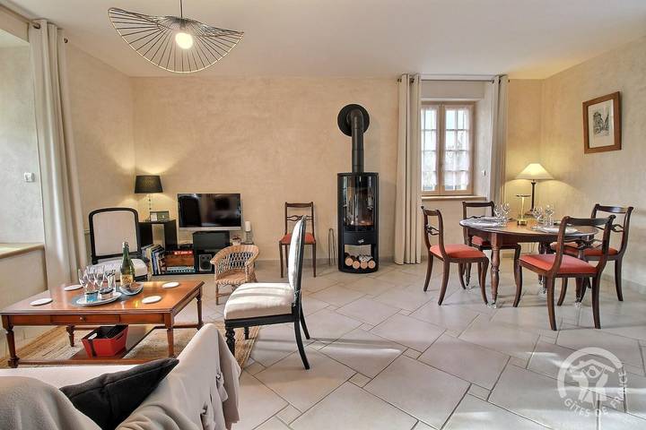Gîte pour 4 personnes, avec Jardin à Corseul
