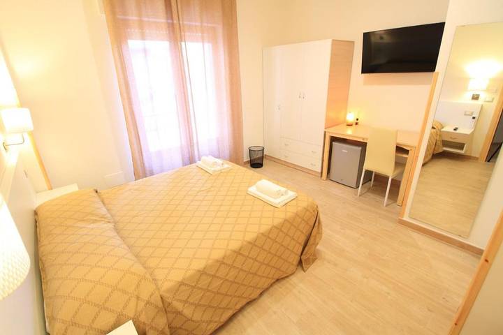 Chambre d’hôte pour 3 personnes, avec terrasse à Tropea - 4