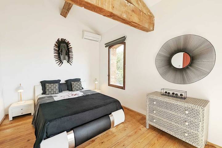 Location de vacances pour 10 personnes, avec terrasse et jardin à Pia - 4